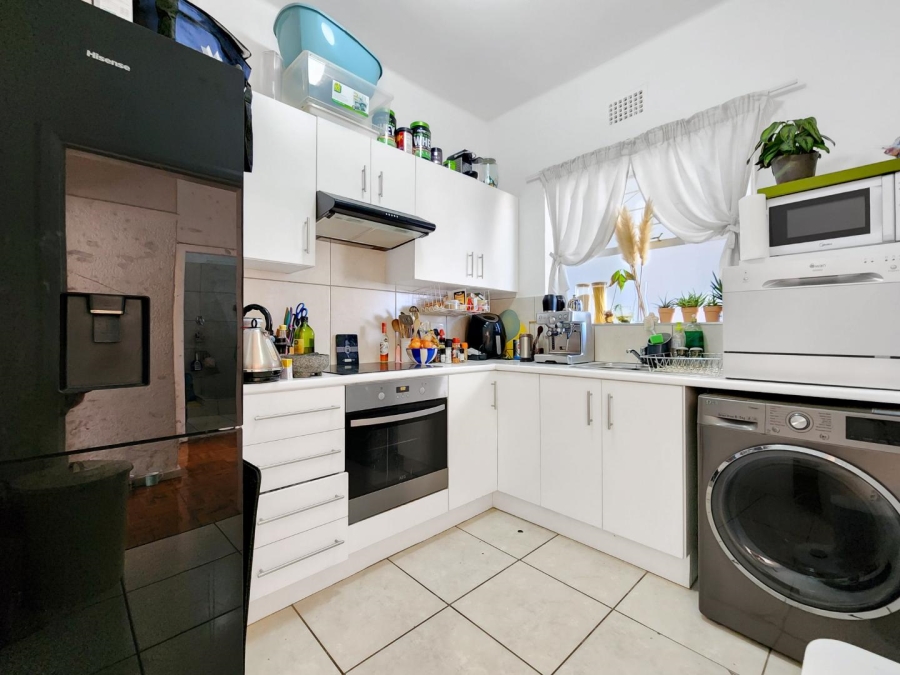 To Let 1 Bedroom Property for Rent in Vredehoek Western Cape